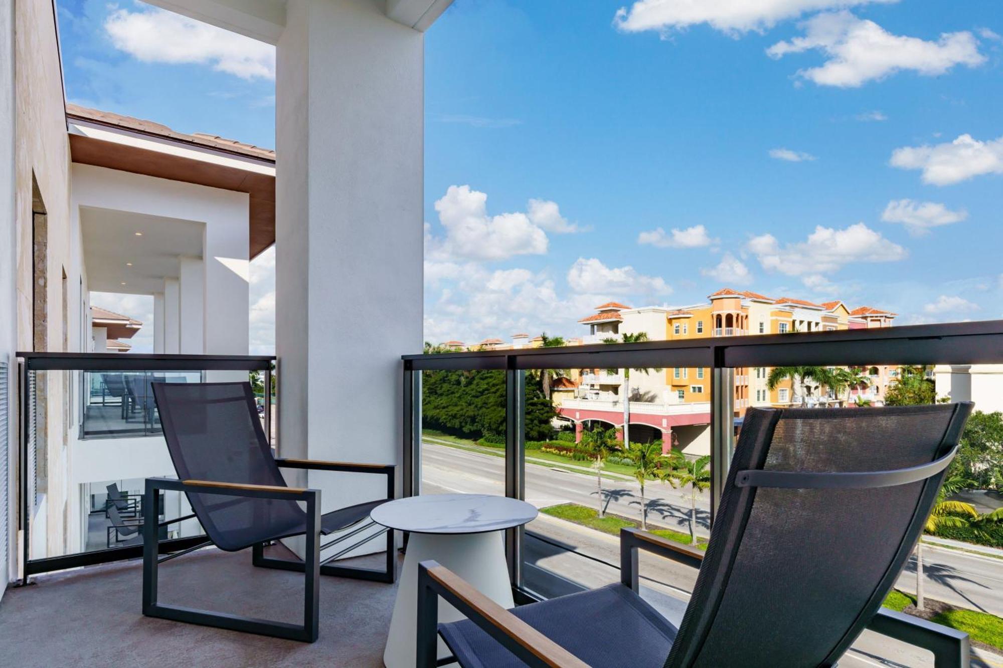Ac Hotel By Marriott Naples 5Th Avenue Экстерьер фото